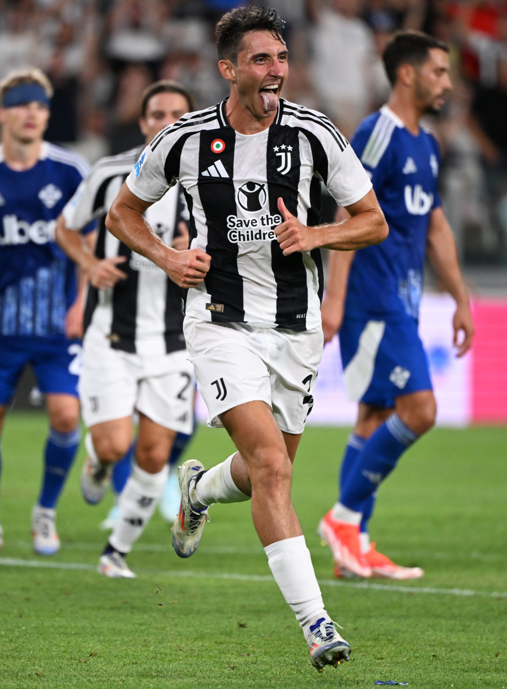 更看跨对手 更看跨对手