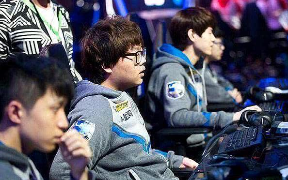 诱导滚地 诱导滚地