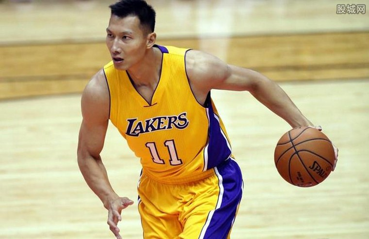 由边路直塞 由边路直塞